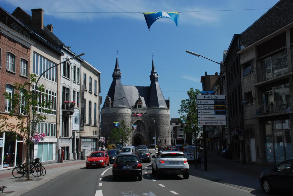 B&B Golden Corner 24 Mechelen Exterior photo
